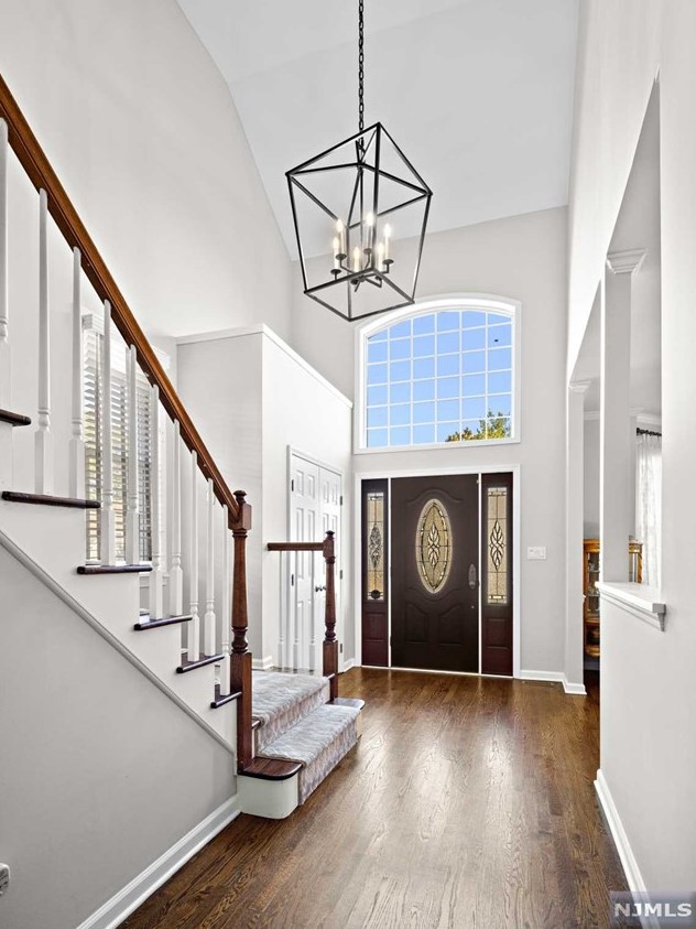 60 Karen Ln, Emerson, NJ 07630
