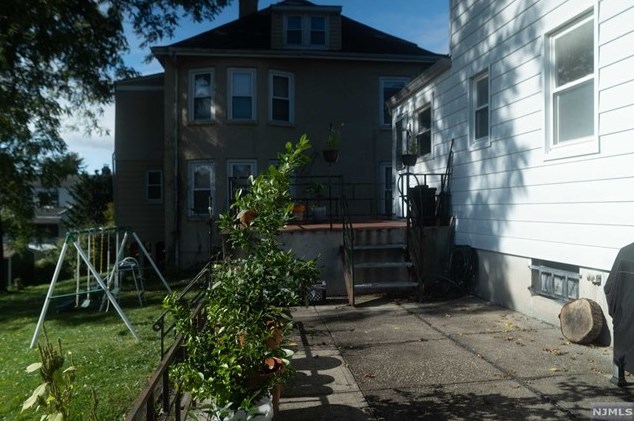 733 Colonial Ave, Union Center NJ 07083-7407 exterior