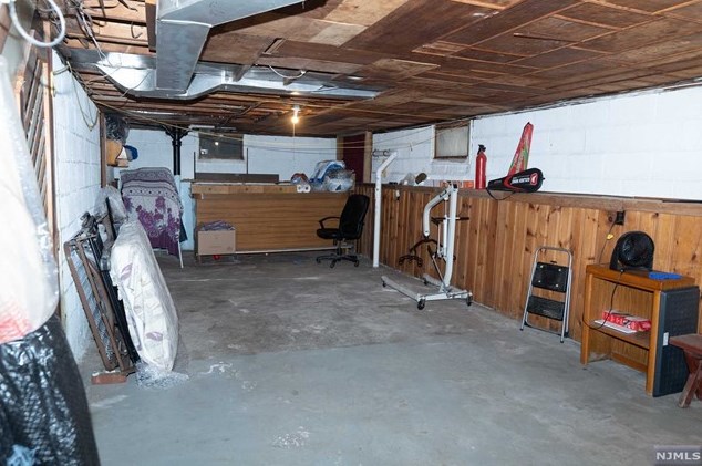 733 Colonial Ave, Union Center NJ 07083-7407 exterior