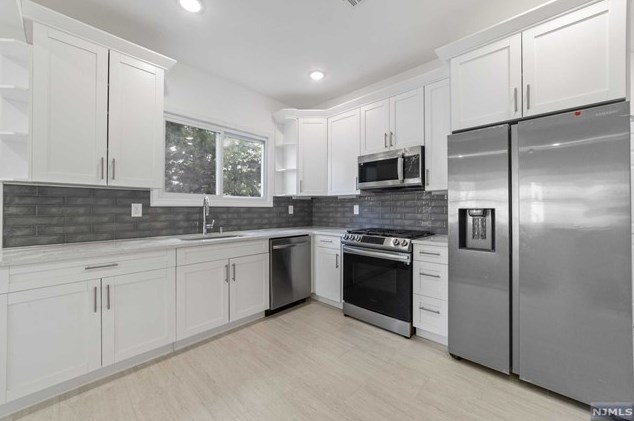 41 Hoffman St, South Hackensack NJ  07606-1405 exterior