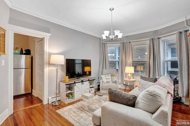 127 Clifton Pl, Jersey City, NJ 07304