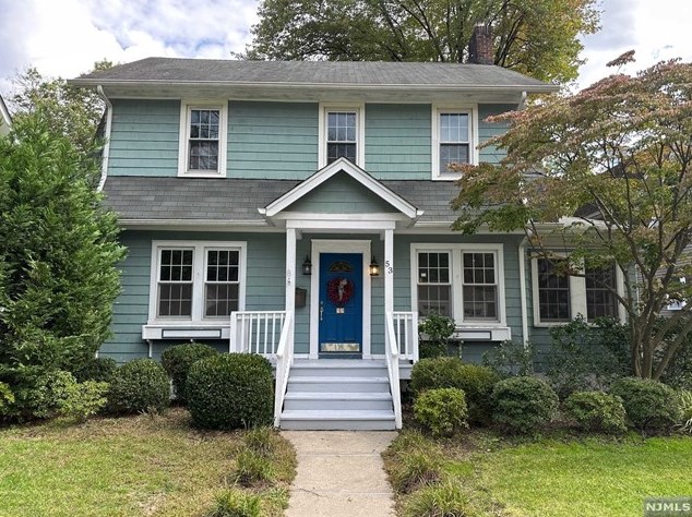 53 Garden Pl, Westwood, NJ 07675