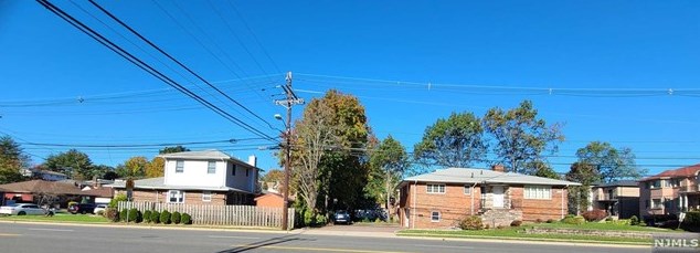 1275 Palisade Ave, West Fort Lee NJ  07024-6422 exterior