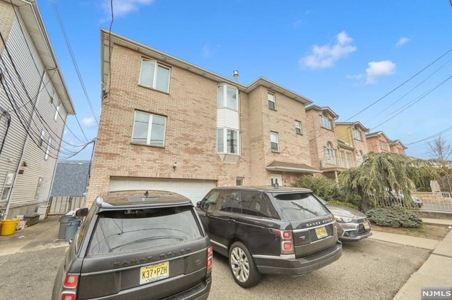 307 7th St #3rd Floor, Fairview, NJ 07022