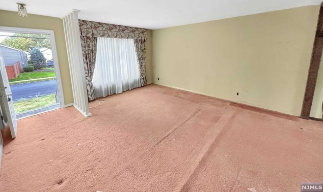 169 Bedford Rd, Dumont, NJ 07628