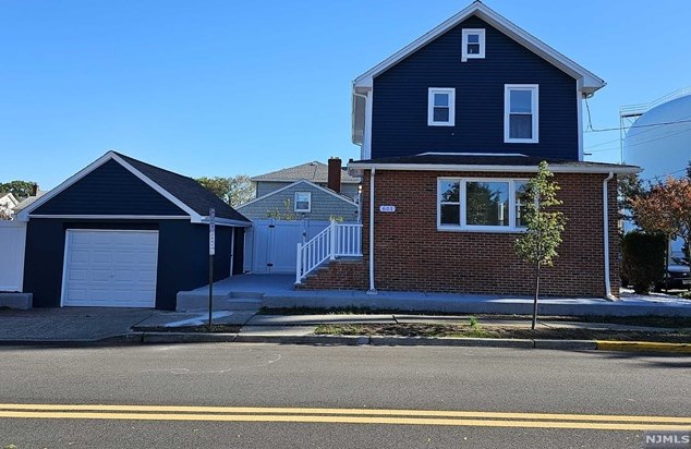 601 Madison St, Carlstadt, NJ 07072-1850