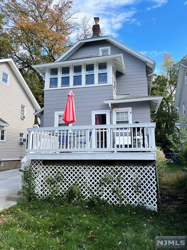 44 Jackson Ave, Rutherford NJ  07070-1006 exterior