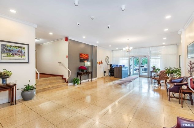 926 Bloomfield Ave #8d, Glen Ridge, NJ 07028
