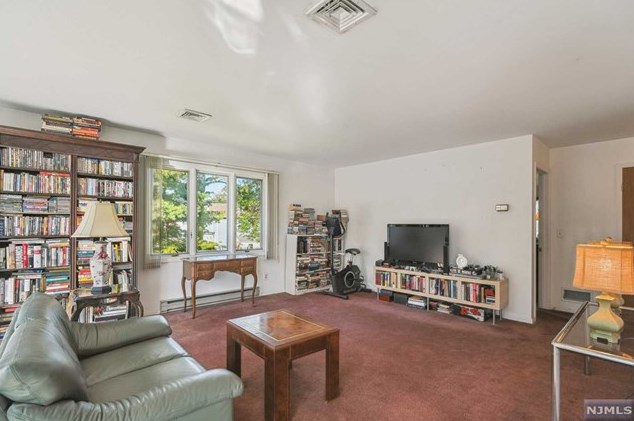 245 Main St #6b, Millburn, NJ 07041