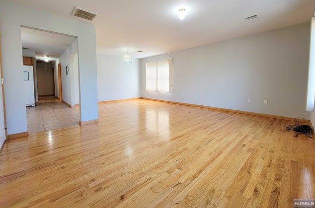 430 Elm St #2, Kearny, NJ 07032