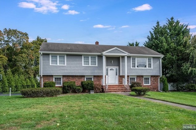 45 Keith Pl, Ridgewood, NJ 07452