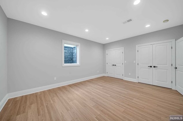 183 Cleenput Ter, Paramus NJ  07652-4438 exterior