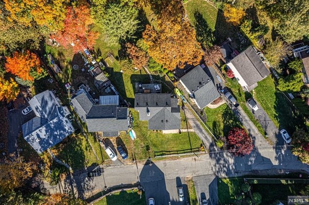 6 Elizabeth Pl, Parsippany, NJ 07834