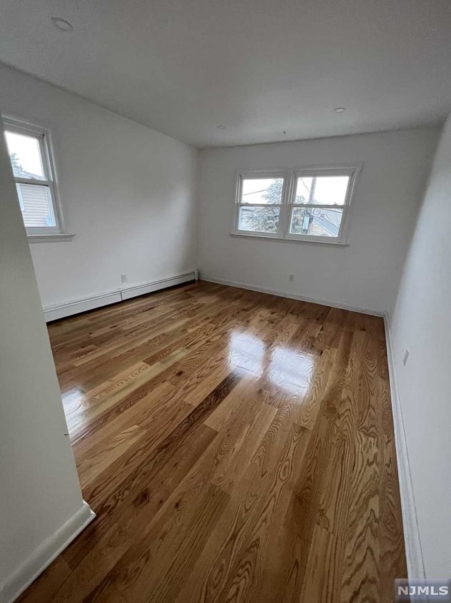 707 Cedar St, Lyndhurst NJ  07071-3012 exterior