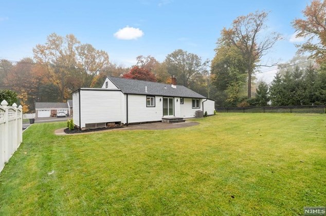 111 Brookfield Rd, Dumont, NJ 07628