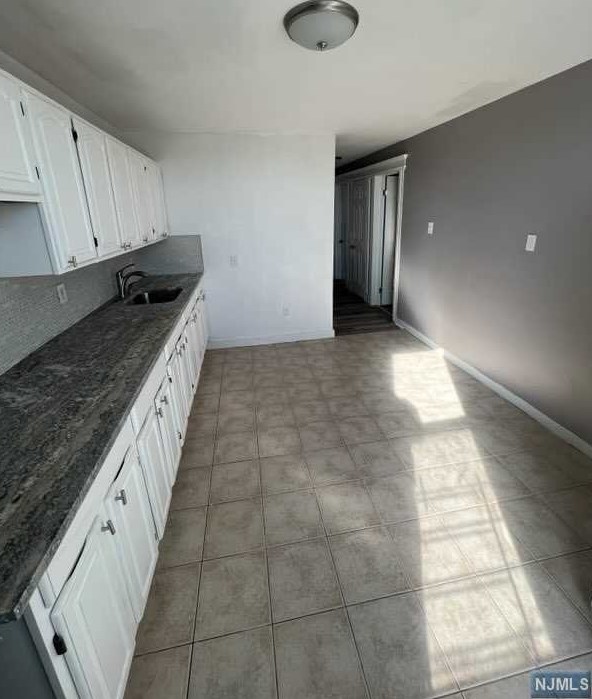 130 Milford Ave, Newark NJ  07108-2727 exterior