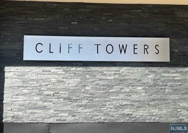 233 12th St Apt 1e, Palisades Park, NJ