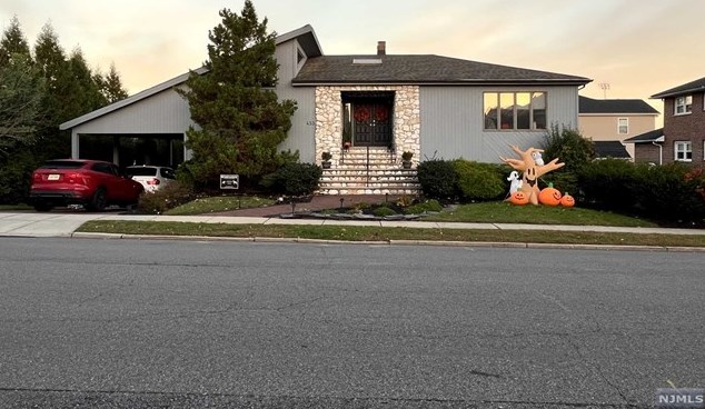 433 Chase Ave, Lyndhurst, NJ 07071