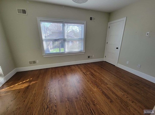 231 Wallington Ave, Wallington NJ  07057-1338 exterior