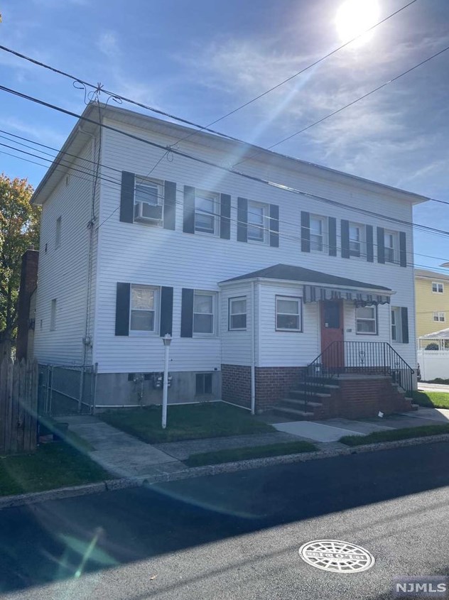 188 Ragonese St, Lodi, NJ 07644