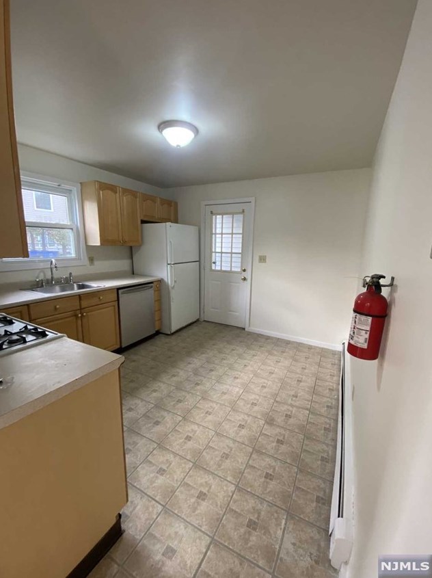 30 Mahan St, Tenafly, NJ 07670