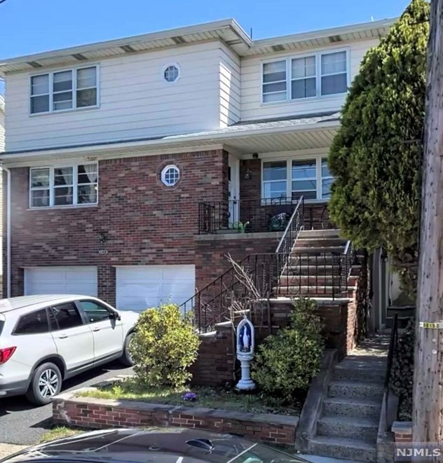268 3rd St, Palisades Park, NJ 07650