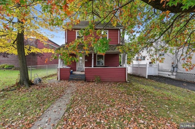 108 Prospect Ave, Dumont, NJ 07628
