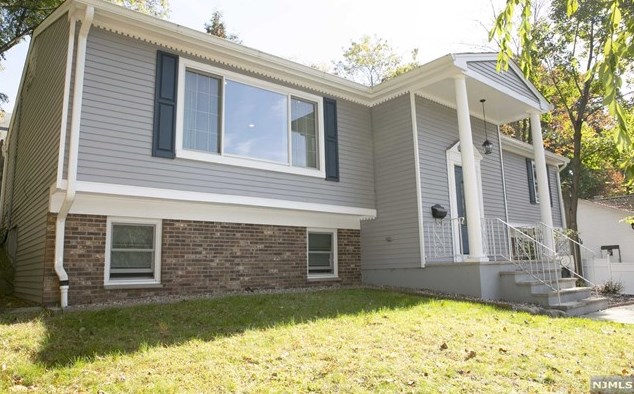 32 Carter St, Norwood, NJ 07648