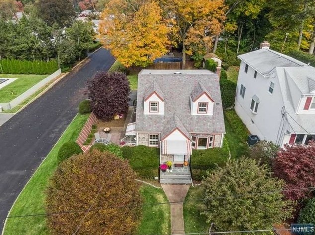 622 Taco Ave, Westwood, NJ 07675