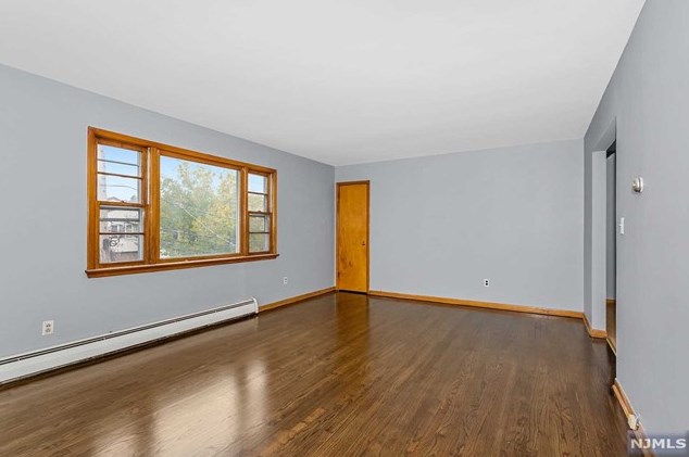 44 River St, Lodi, NJ 07644