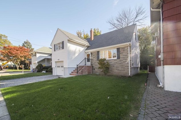 804 Kingsland Ave, Ridgefield, NJ 07657