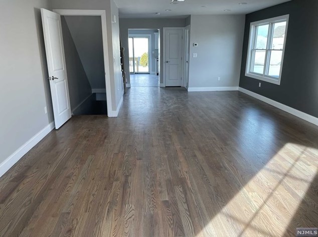 391 Jackson Ave, Hackensack, NJ 07601