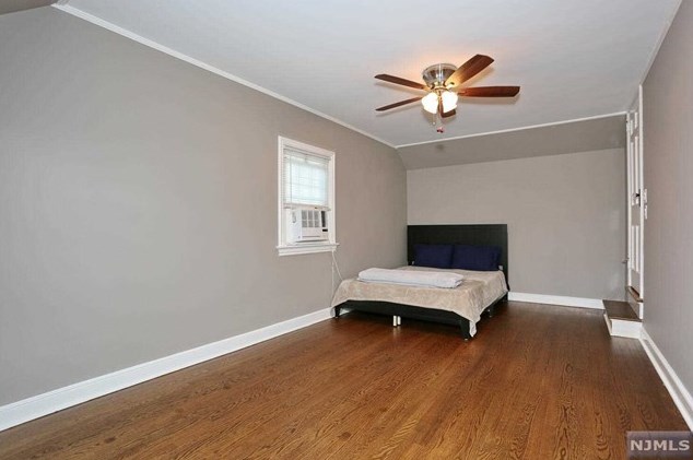 86 Chestnut St, Midland Pk NJ  07432-1514 exterior