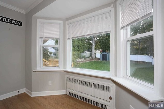 86 Chestnut St, Midland Pk NJ  07432-1514 exterior