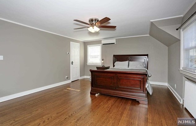 86 Chestnut St, Midland Pk NJ  07432-1514 exterior