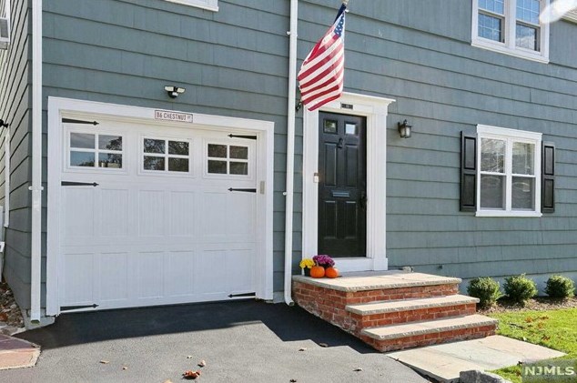86 Chestnut St, Midland Pk, NJ 07432