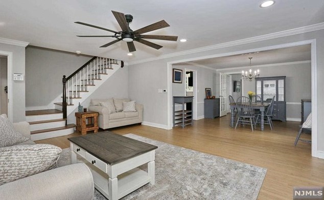 86 Chestnut St, Midland Pk NJ  07432-1514 exterior