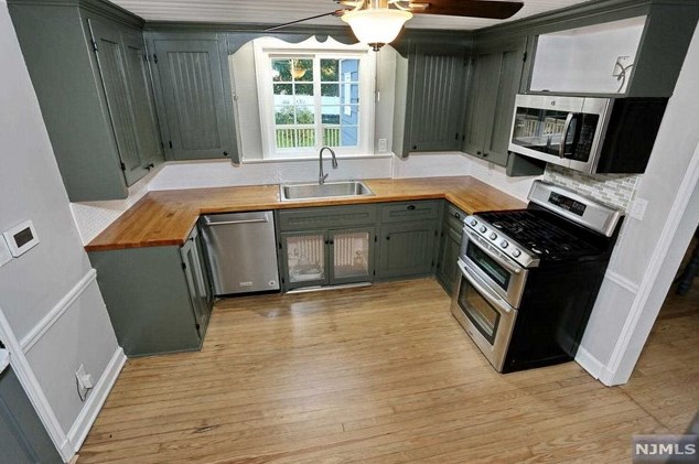 86 Chestnut St, Midland Pk NJ  07432-1514 exterior