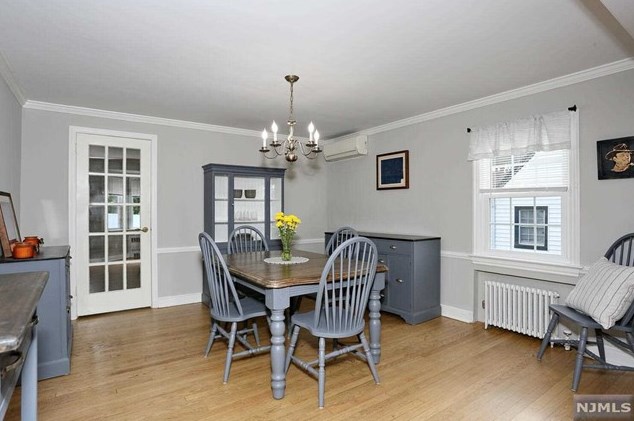 86 Chestnut St, Midland Pk NJ  07432-1514 exterior