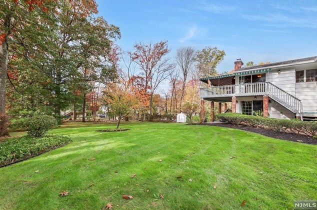 536 Jackson Ave, Westwood, NJ 07676