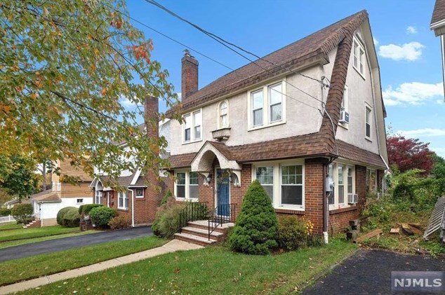 527 Terhune St, Teaneck, NJ 07666