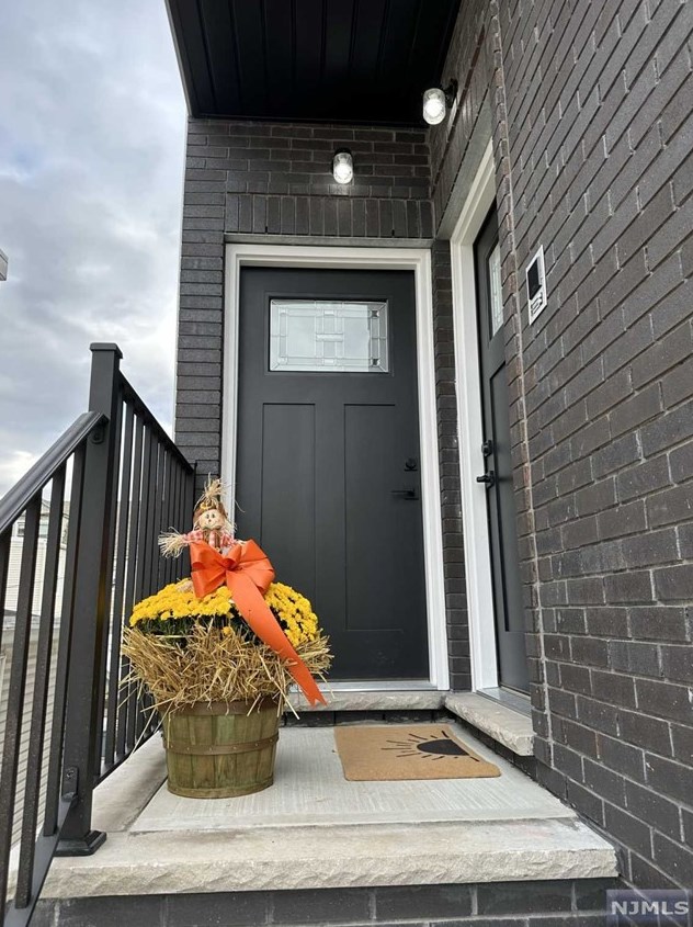 409 Davis Ave #2, East Newark, NJ 07029
