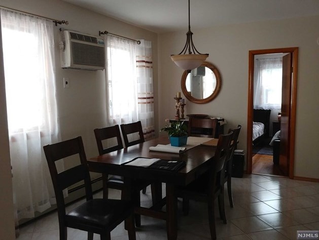 48 Anderson Ave, Wallington, NJ 07057