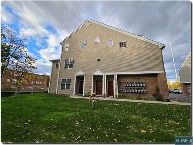 29 Birch St, Ridgefield Park, NJ 07660