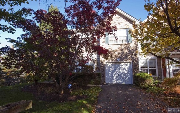 497 Shadow Mountain Rd, Mahwah, NJ 07430