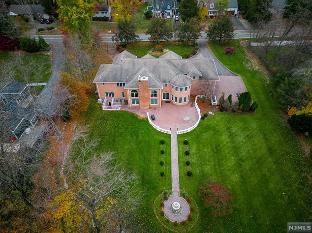 491 Brookside Ave, Allendale, NJ 07401