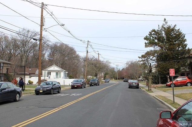 1018 Koelle Blvd, Secaucus NJ  07094-4224 exterior