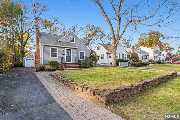 140 Pershing Ave, Ridgewood, NJ 07450