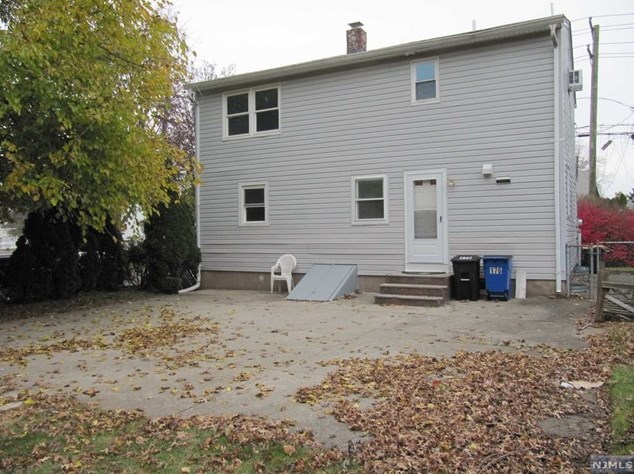 176 Charlton Ave, Lodi NJ  07644-3506 exterior