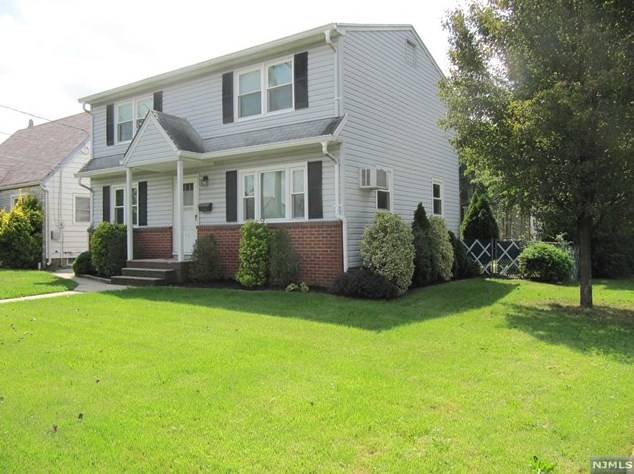 176 Charlton Ave, Lodi, NJ 07644